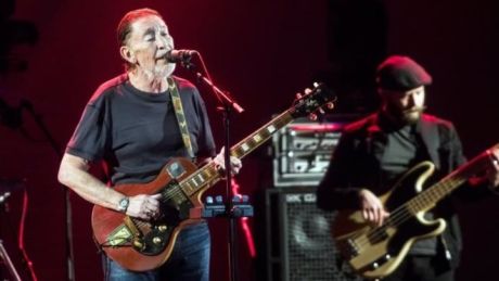 Κατέρρευσε στην σκηνή ο Chris Rea 