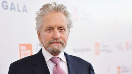 Michael Douglas, κατηγορίες για σεξουαλική παρενόχληση