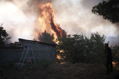 Φωτιές – Πώς θα προστατευθούμε από την ατμοσφαιρική ρύπανση – προσοχή στα παιδιά, ηλικιωμένους