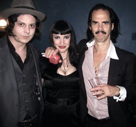 'Τζάμπα' απόψεις από υποτιθέμενους κριτικούς 