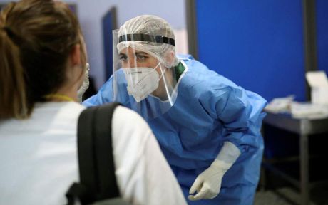Κορωνοϊός: 230 τα νέα κρούσματα, σταθερά πάνω από 200