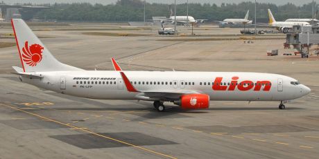 Αεροσκάφος συνετρίβη στη θάλασσα με 189 επιβάτες στην Ινδονησία 