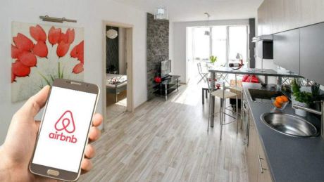 Airbnb : Τρέξτε να τα δηλώσετε – Σε 10 ημέρες έρχονται βαριά πρόστιμα 