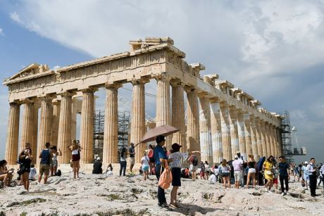 Le Figaro : «Η Ακρόπολη είναι μεταξύ των μεγαλύτερων θαυμάτων που έχει συλλάβει ο ανθρώπινος νους»