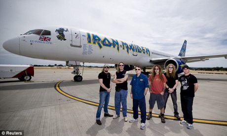 Ζημιές στην προσγείωση του αεροπλάνου των Iron Maiden στην Χιλή