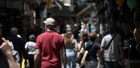 Έρχονται αλλαγές, στις 15:00 οι ανακοινώσεις για τα νέα προνόμια στους εμβολιασμένους