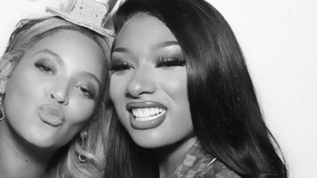 Megan Thee Stallion - Savage Remix (feat. Beyoncé)