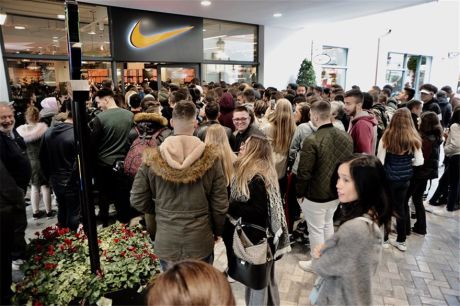 Αρκετά δισεκατομμύρια ο τζίρος της Black Friday σε όλο τον πλανήτη