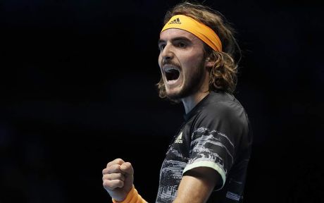 Στον τελικό του ATP Finals ο Τσιτσιπάς - Κέρδισε τον «βασιλιά» Φέντερερ 