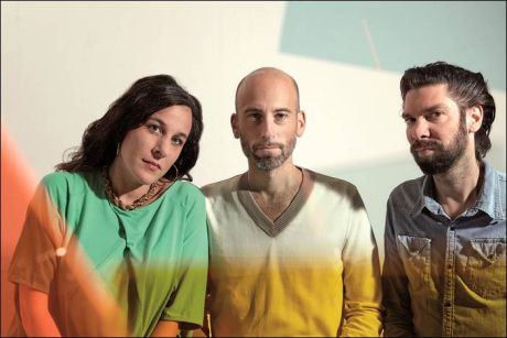 Ήχοι που "απασχολούν" τα αυτιά μου τον τελευταίο καιρό...