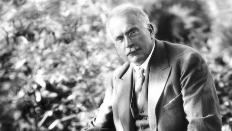 17 γνωμικά του Carl Jung για να γνωρίσετε τον δικό σας χαρακτήρα
