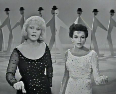 Σας ταξιδεύουμε σε όλες τις εποχές της μουσικής, δύο 'Θεές' της, Judy Garland, Peggy Lee