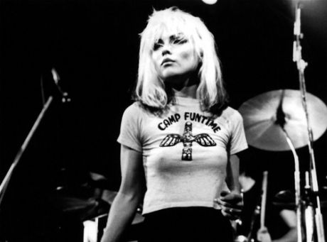 Dreaming-Blondie, μια κούκλα που τραγουδάει (1979)