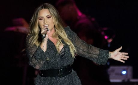 Lose you to love me-Selena Gomez, Νο 1 στην Αμερική 