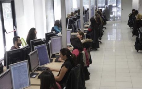  130.000 εργαζόμενοι αμείβονται με μικτό μηνιαίο μισθό έως 100 ευρώ