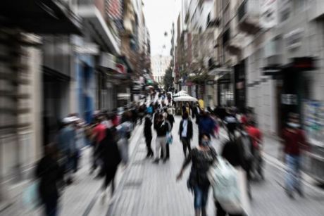 Τα μυστικά των Ελλήνων που τα θέλουν όλα χωρίς να δίνουν τίποτα