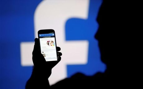 Το Facebook «θυμάται» τις γυμνές φωτογραφίες για να αντιμετωπίσει την «εκδικητική πορνογραφία»