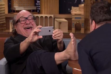 O Danny DeVito στον Jimmy Fallon