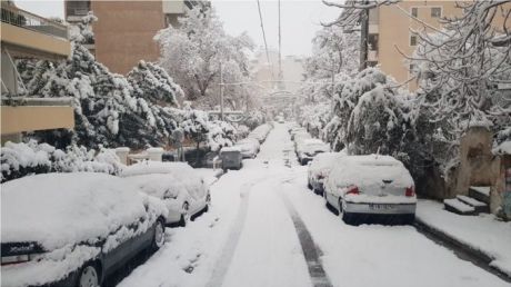 Φοράω μάσκα σημαίνει "νοιάζομαι και προσπαθώ"