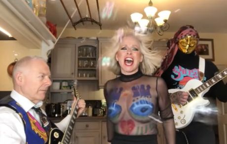 Robert Fripp και Toyah Willcox στο ‘Satisfaction’