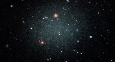 Ανακαλύφθηκε τεράστιος γαλαξίας «φάντασμα» πίσω από τον δικό μας!