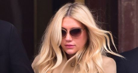 Praying, νέο τραγούδι από την Kesha....