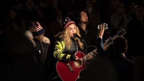 Madonna υπαίθρια εμφάνιση σε Νέα Υόρκη για την Hillary