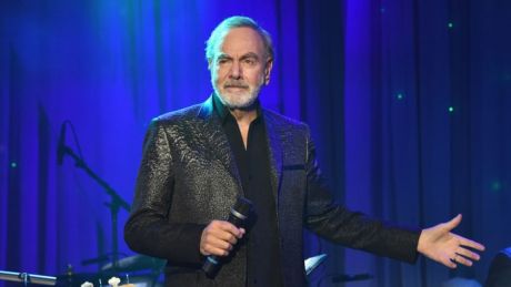 Από Πάρκινσον πάσχει ο Neil Diamond, σταματάει τις εμφανίσεις