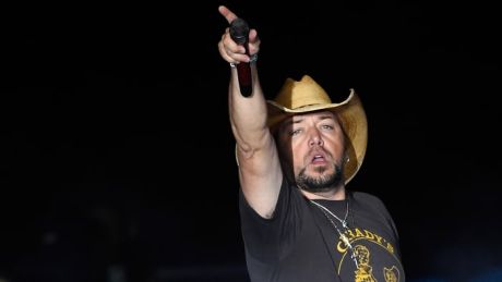 ΟJason Aldean στο SNLive τραγούδησε Tom Petty