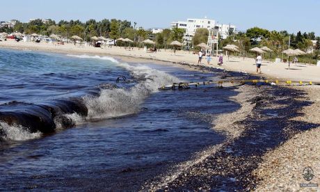 Είμαστε άξιοι της τύχης μας, στην Γλυφάδα η πίσσα