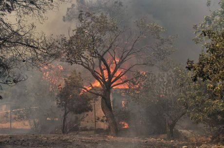 Πολύ υψηλός κίνδυνος πυρκαγιάς αύριο Πέμπτη