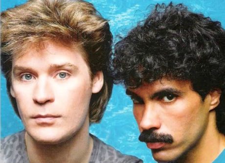 Σαν σήμερα το 1985 ανεβαίνει στο Νο1 η διασκευή του Βρετανού στη σύνθεση των Hall & Oates!