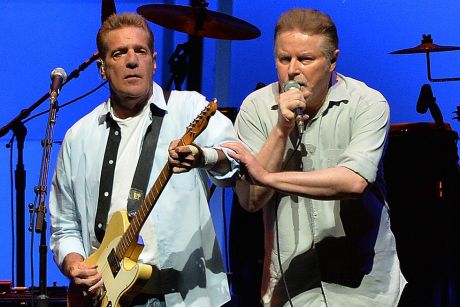 Αμοιβαία αγάπη των Eagles με τους Steely Dan