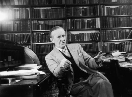 Tζ. Ρ. Ρ. Τόλκιν: Ένας από τους 50 κορυφαίους Βρετανούς συγγραφείς από το 1945....
