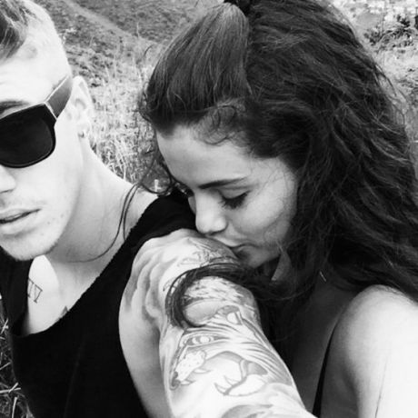 Strong - Justin Bieber ft Selena Gomez