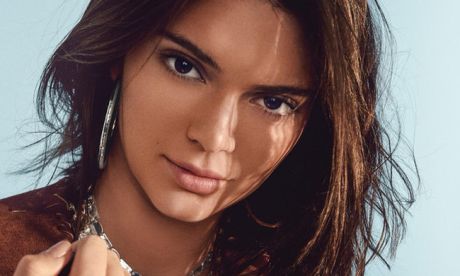 Η Kendall Jenner στο  Φεστιβάλ των Καννών, αποκαλύπτει τα πλεονεκτήματα της ηλικίας της