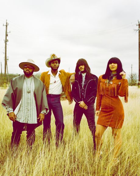 Khruangbin & Leon Bridges - Chocolate Hills