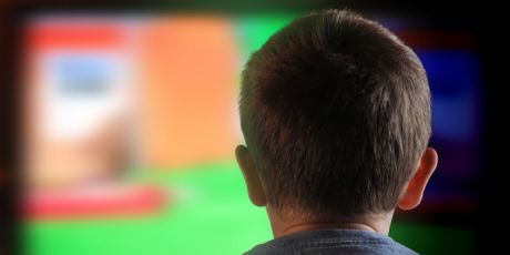 Τα πρωινάδικα της TV διψασμένα για τηλεθέαση προωθούν οτιδήποτε