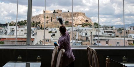 Κορωνοϊός: Δεν εφαρμόζονται οι οδηγίες, αύξηση κρουσμάτων – Στα πρόθυρα lockdown η Αττική