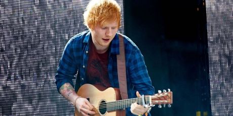Είναι επίσημο: Ο Ed Sheeran επικεφαλής στο φετινό Glastonbury...