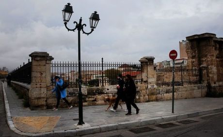 Ας μη περιφρονούμε τις ζωές των ηλικιωμένων και όσων ανήκουν στις ευπαθείς ομάδες, 35 οι νεκροί χθες, 449 στις ΜΕΘ