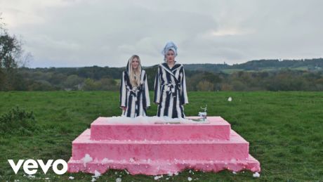 Wet Leg -Too Late Now