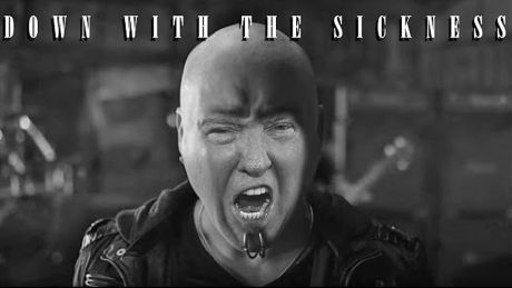 O Donald Trump 'τραγουδά' το Paranoid, Disturbed και Metallica