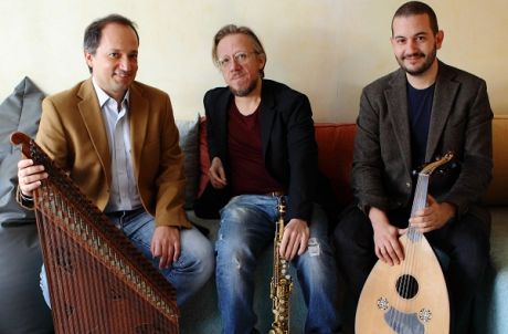 Amoeba trio: Δύο μουσικοί κόσμοι συναντώνται στην αυτοσχεδιαστική ελευθερία τριών καταξιωμένων μουσικών