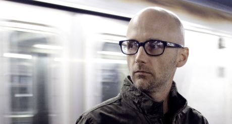 Moby - επανακυκλοφορία του Hotel Ambient