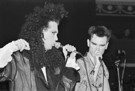 Η παράξενη φιλία του Morrissey με τον Pete Burns στα 80's