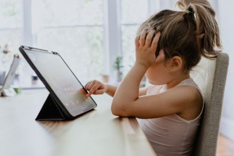 H ψηφιακή εποχή μόνο αθώα δεν είναι και ελέγχει την ζωή μας με πολλούς τρόπους