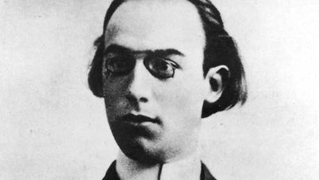 3 Gymnopedies, 6 Gnossiennes-Erik Satie
