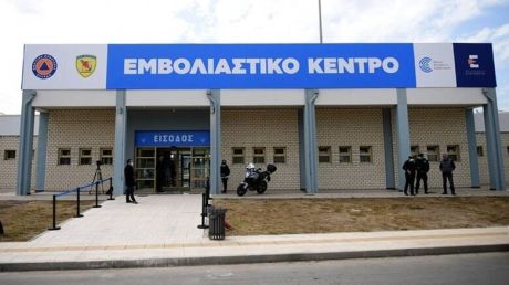 Αν είσαι πάνω από 70 και έχεις υποκείμενο νόσημα κινδυνεύεις περισσότερο, εμβολιάσου, 85 θάνατοι, 654 διασωληνωμένοι