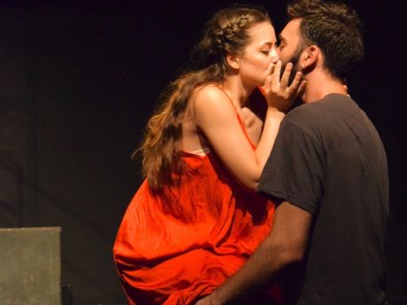 Κριτική για την σκηνική σύνθεση «Περί Δαιμονίων του Έρωτος»